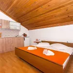 Apartamento And Stjepan *