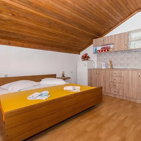 Apartmán And Stjepan *