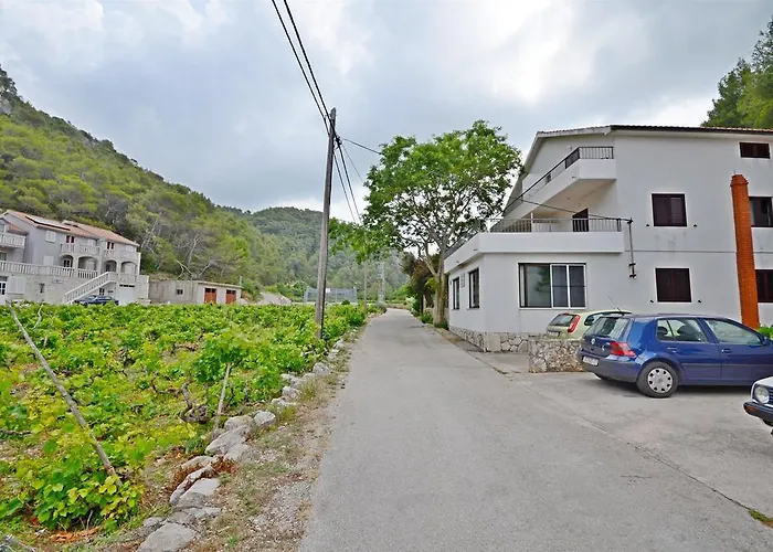 And Stjepan Apartmán *